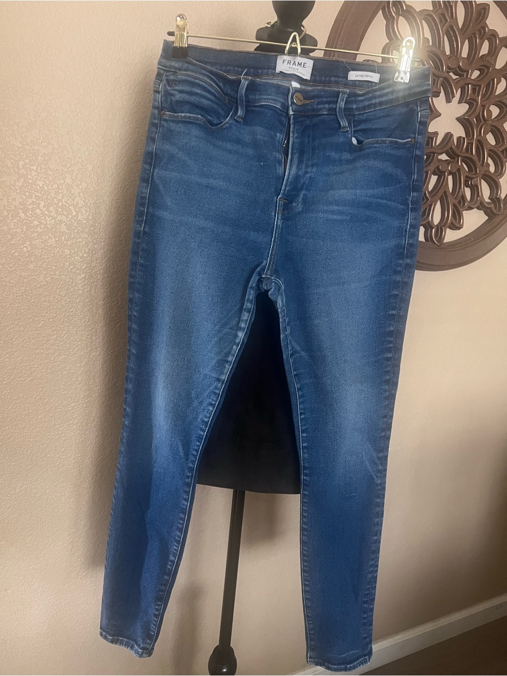 Frame Le High Skinny
